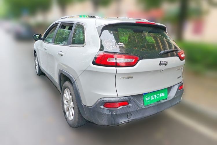 Used Jeep Cherokee 2017 2.0L Superior Edition Rear Left 45 Deg