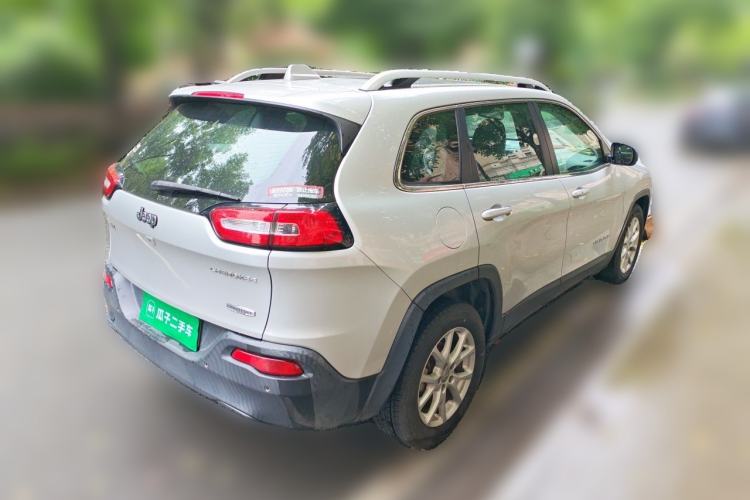 Used Jeep Cherokee 2017 2.0L Superior Edition Rear Right 45 Deg