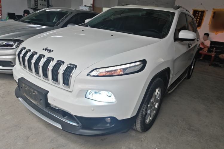 Used Jeep Cherokee 2017 2.0L Superior Edition Guazi used car, China used car export, Used car for sale, Used  cars, Cheapest cars for sale