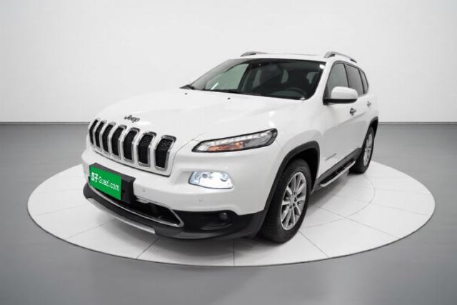 Używany Jeep Cherokee 2017 2.0L Superior Edition