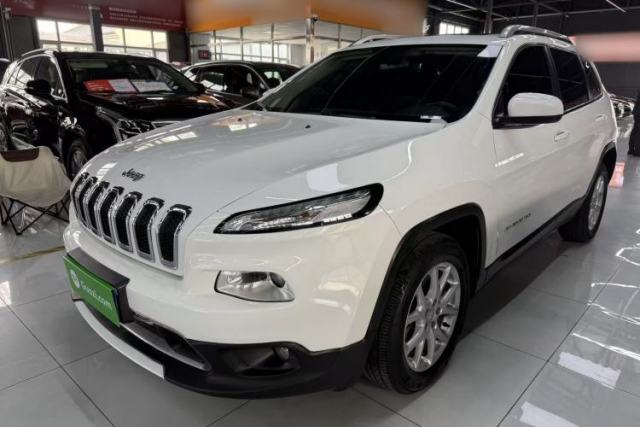 Used Jeep Cherokee 2017 2.0L Superior Edition