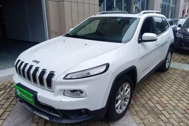 Used Jeep Cherokee 2017 2.0L Superior Edition