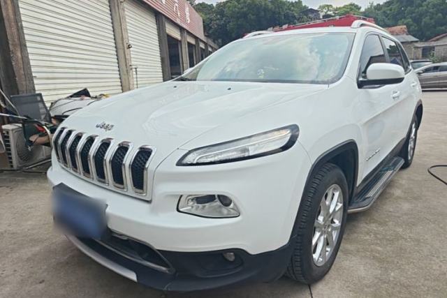 Used Jeep Cherokee 2017 2.0L Superior Edition