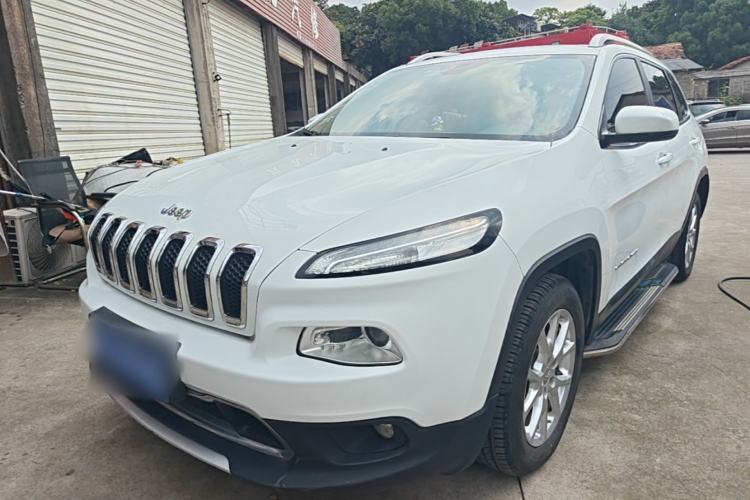 Used Jeep Cherokee 2017 2.0L Superior Edition Guazi used car, China used car export, Used car for sale, Used cars, Cheapest cars for sale
