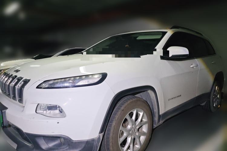 Used Jeep Cherokee 2017 2.0L Superior Edition Guazi used car, China used car export, Used car for sale, Used cars, Cheapest cars for sale