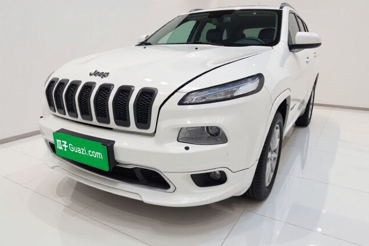 Ojetý Jeep Cherokee 2017 2.4L Professional Smart Edition Guazi used car, China used car export, Used car for sale, Used  cars, Cheapest cars for sale