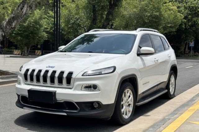 Used Jeep Cherokee 2017 2.4L Leading Smart Edition