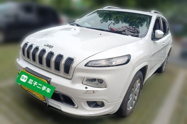 Jeep Cherokee 2017 2.4L Superior Edition usado