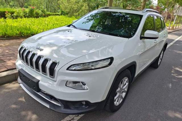 Used Jeep Cherokee 2017 2.0L Superior Edition
