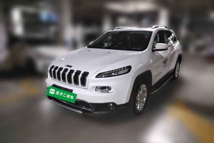 Used Jeep Cherokee 2017 2.0L Superior Edition Guazi used car, China used car export, Used car for sale, Used cars, Cheapest cars for sale