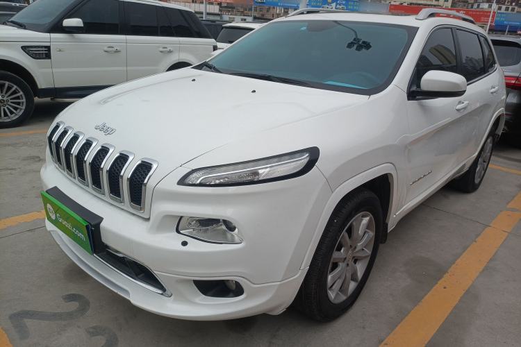 Used Jeep Cherokee 2017 2.4L Professional Smart Edition Guazi used car, China used car export, Used car for sale, Used  cars, Cheapest cars for sale