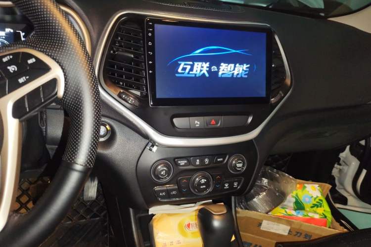 Used Jeep Cherokee 2017 2.4L Leading Edition Audio And AC Panel