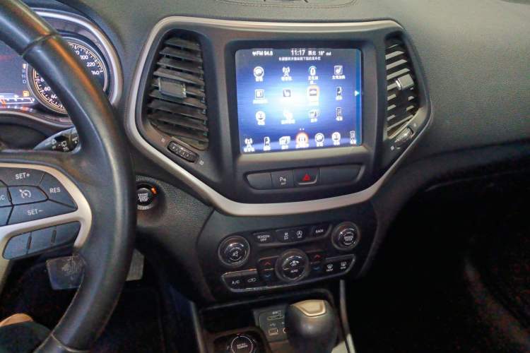 Used Jeep Cherokee 2017 2.4L Excellence Edition Audio And AC Panel