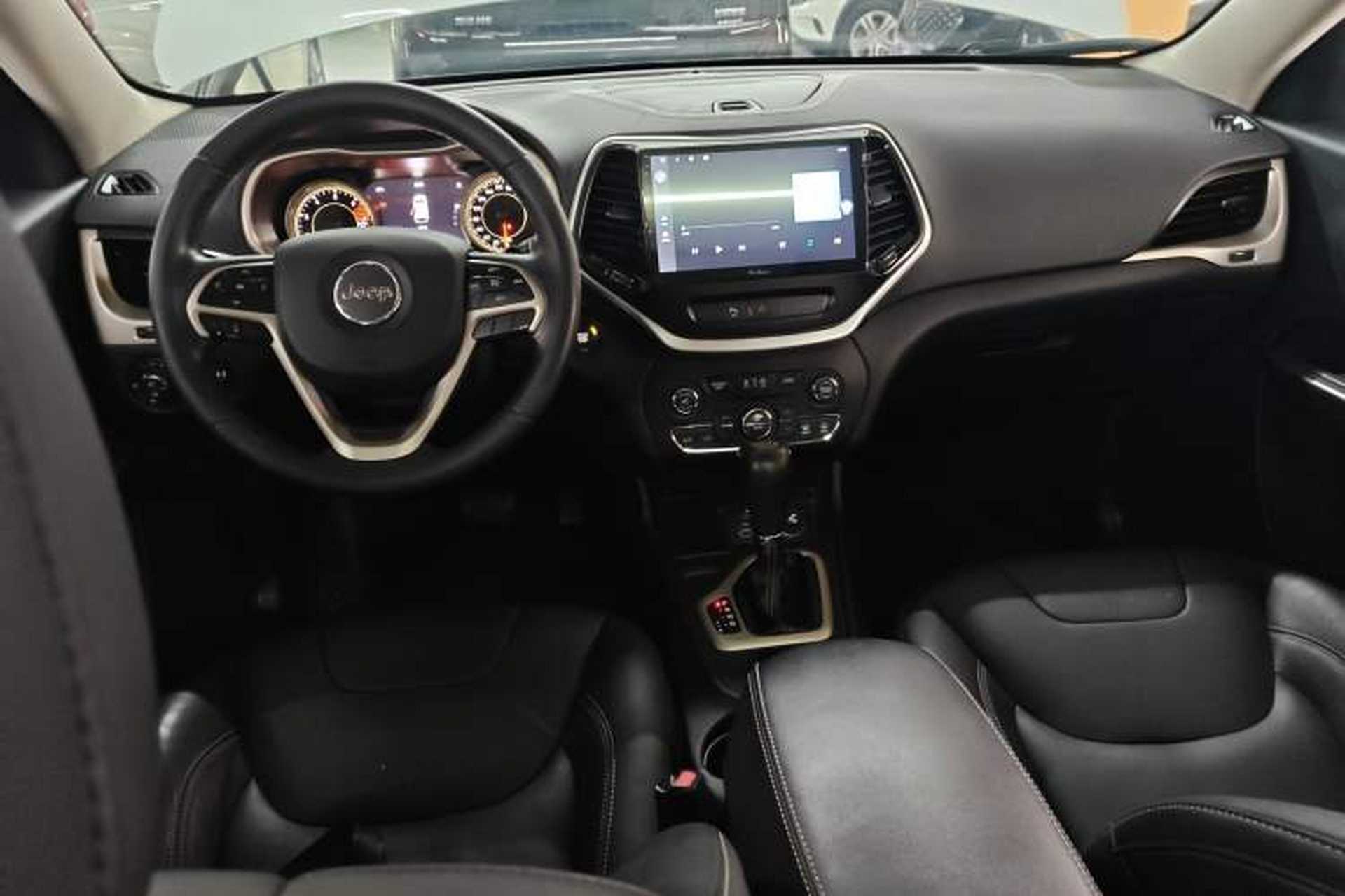 Used Jeep Cherokee 2017 2.0L Superior Edition Center Console