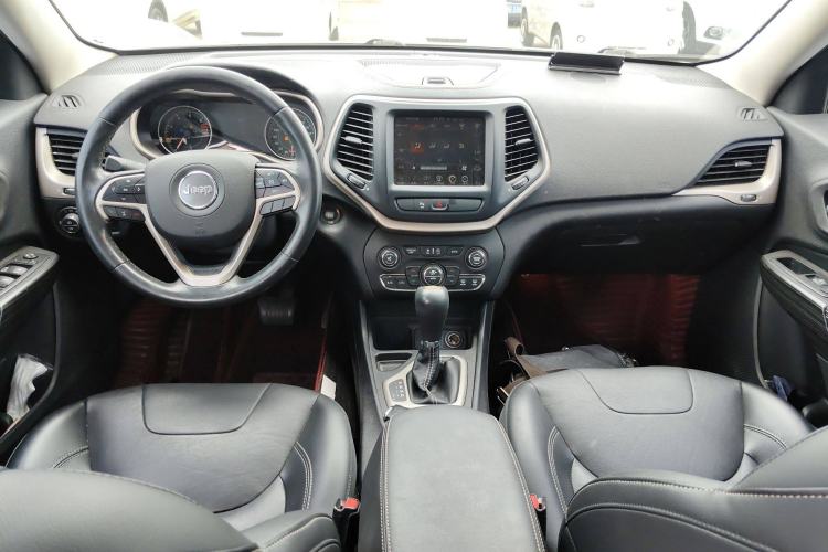 Used Jeep Cherokee 2017 2.0L Superior Edition Center Console