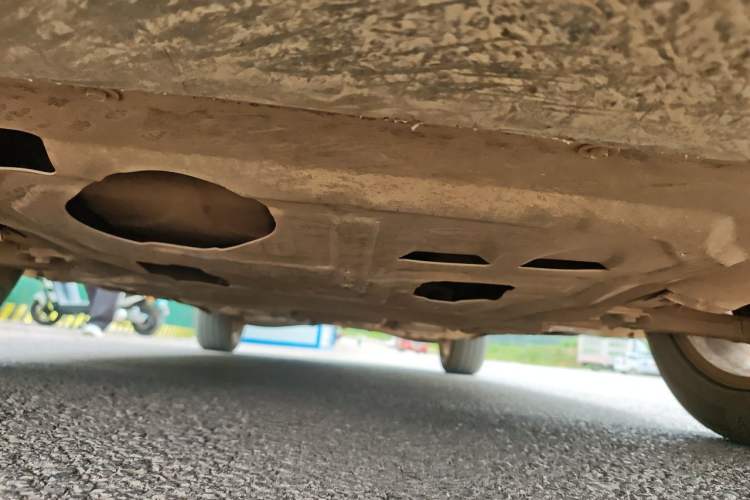 Used Jeep Cherokee 2017 2.0L Superior Edition Chassis Front