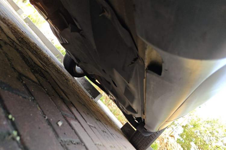 Used Jeep Cherokee 2017 2.0L Superior Edition Chassis Front Left