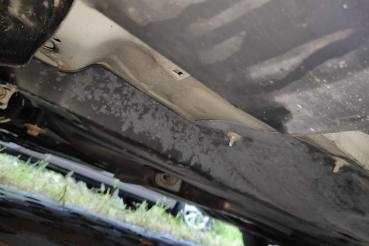 Used Jeep Cherokee 2017 2.0L Superior Edition Chassis Front Left