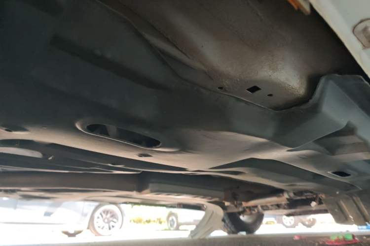 Used Jeep Cherokee 2017 2.0L Superior Edition Chassis Front Left