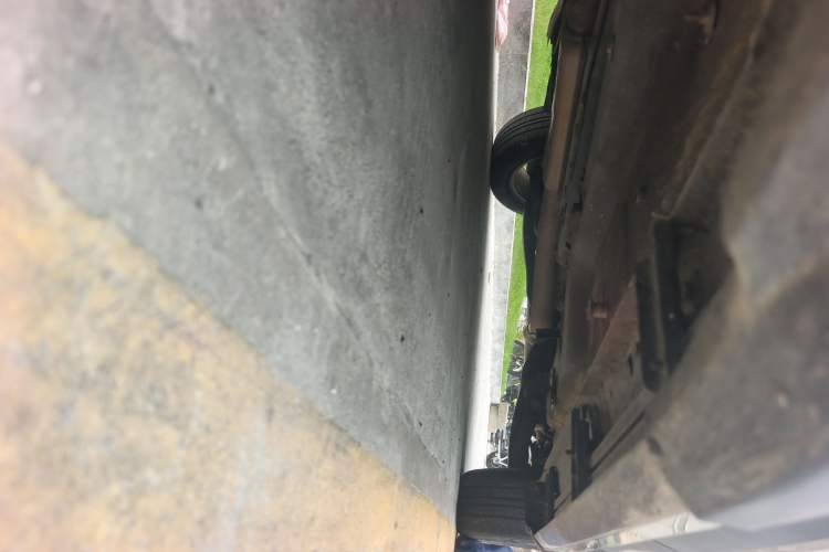 Used Jeep Cherokee 2017 2.4L Leading Edition Chassis Front Left