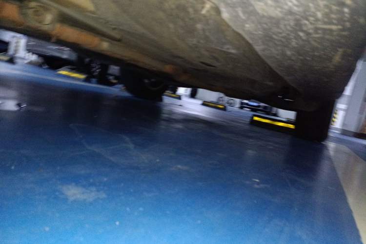 Used Jeep Cherokee 2017 2.4L Professional Smart Edition Chassis Front Left