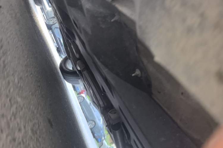 Used Jeep Cherokee 2017 2.0L Superior Edition Chassis Front Right