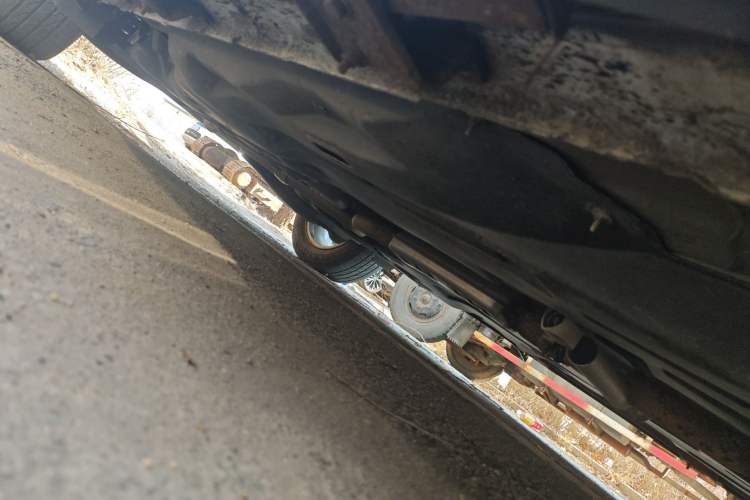 Used Jeep Cherokee 2017 2.0L Superior Edition Chassis Front Right