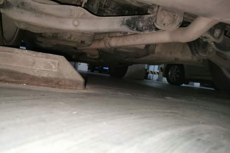Used Jeep Cherokee 2017 2.0L Superior Edition Chassis Rear Left