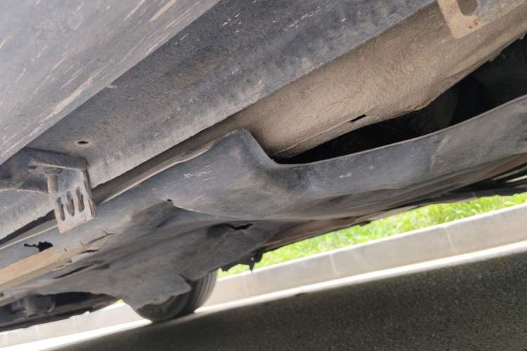 Used Jeep Cherokee 2017 2.0L Superior Edition Chassis Rear Left