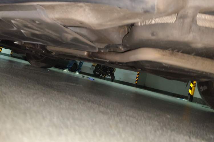 Used Jeep Cherokee 2017 2.4L Leading Edition Chassis Rear Left