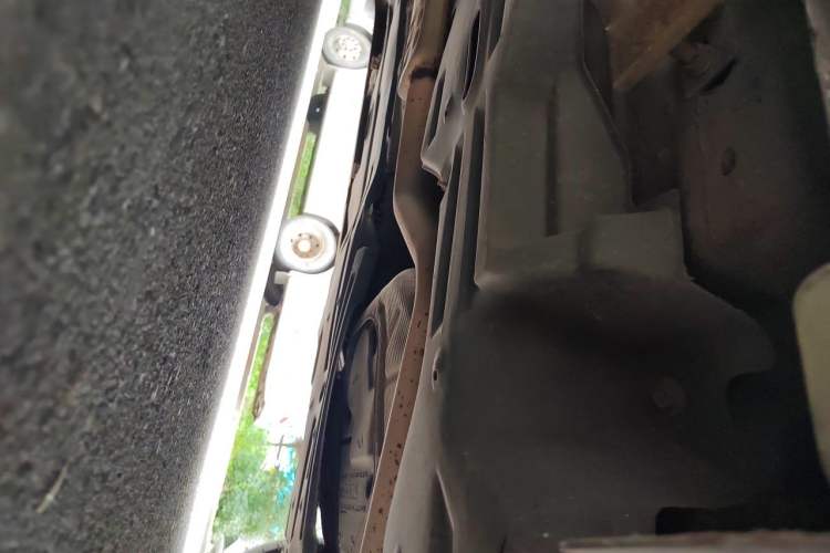 Used Jeep Cherokee 2017 2.0L Superior Edition Chassis Rear Left