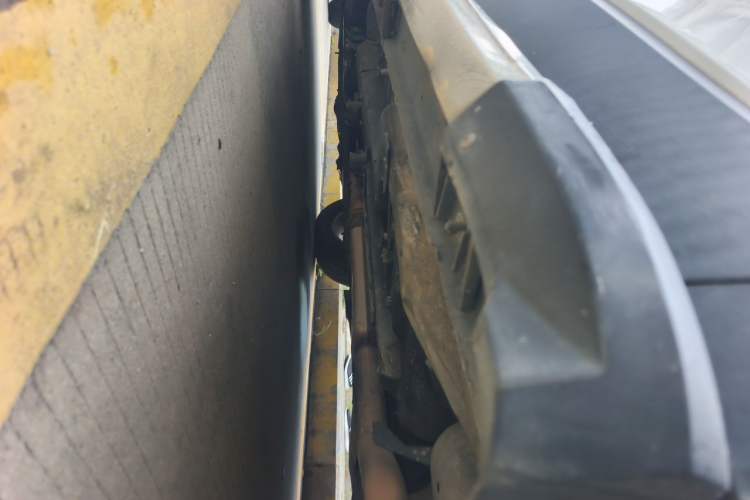 Used Jeep Cherokee 2017 2.4L Leading Edition Chassis Rear Left