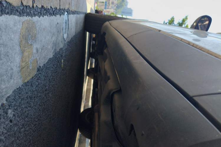 Used Jeep Cherokee 2017 2.4L Leading Edition Chassis Rear Left
