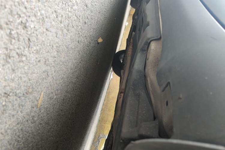 Used Jeep Cherokee 2017 2.0L Superior Edition Chassis Rear Left
