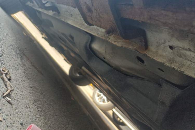 Used Jeep Cherokee 2017 2.0L Superior Edition Chassis Rear Left