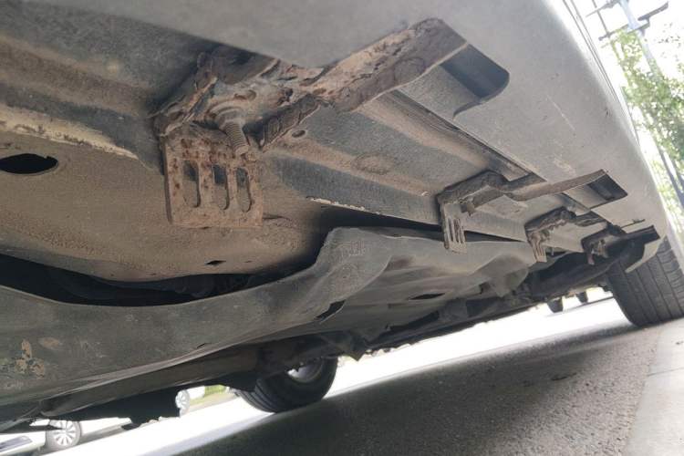 Used Jeep Cherokee 2017 2.0L Superior Edition Chassis Rear Right