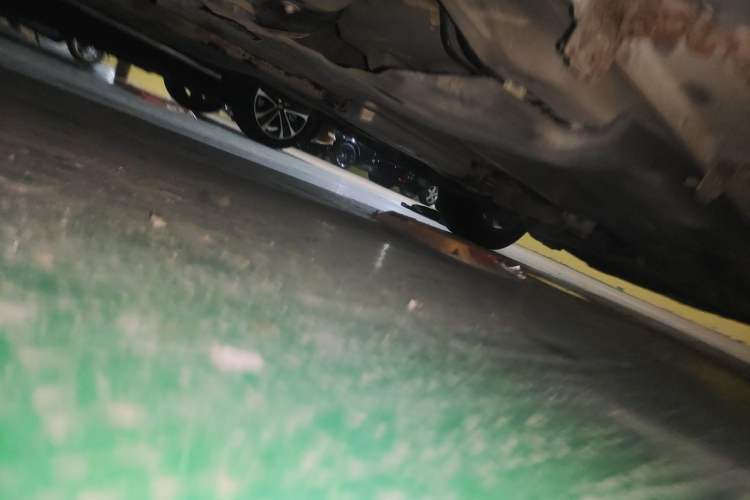 Used Jeep Cherokee 2017 2.0L Superior Edition Chassis Rear Right