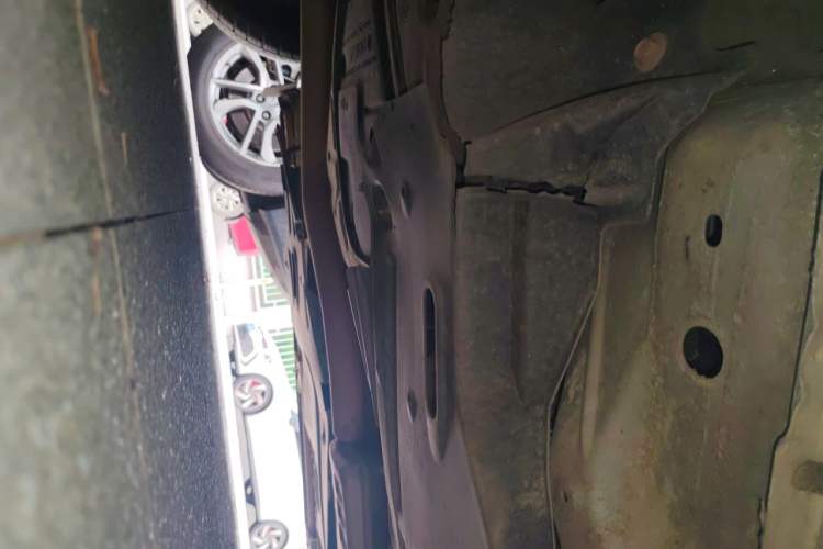 Used Jeep Cherokee 2017 2.0L Superior Edition Chassis Rear Right