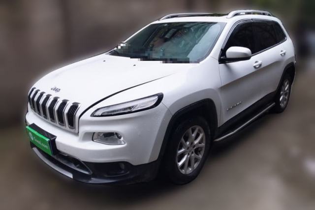 Ojetý Jeep Cherokee 2017 2.4L Leading Edition
