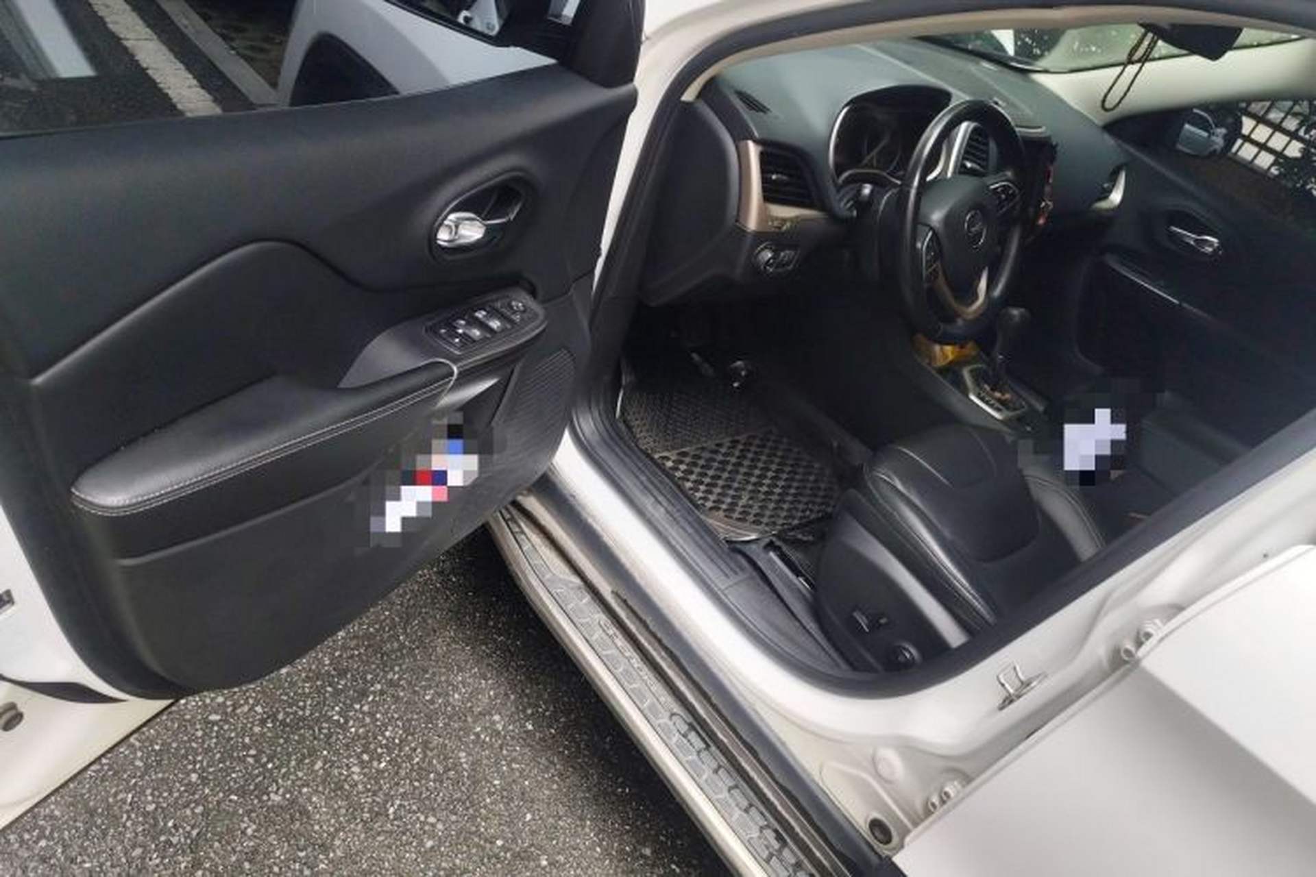 Used Jeep Cherokee 2017 2.0L Superior Edition Driver Seat