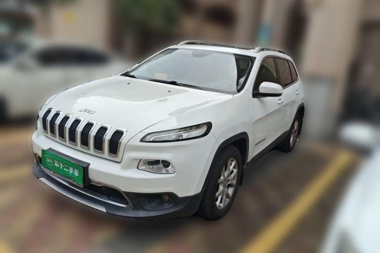 Used Jeep Cherokee 2017 2.0L Superior Edition Guazi used car, China used car export, Used car for sale, Used  cars, Cheapest cars for sale