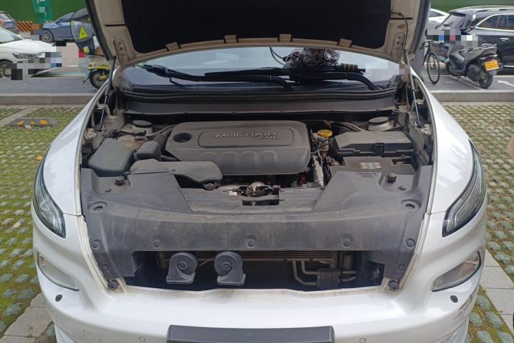 Used Jeep Cherokee 2017 2.4L Superior Edition Engine Bay