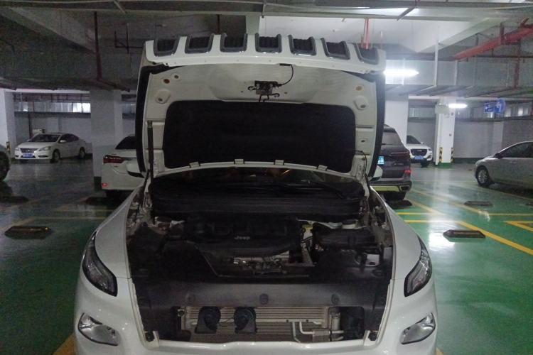 Used Jeep Cherokee 2017 2.0L Superior Edition Engine Bay