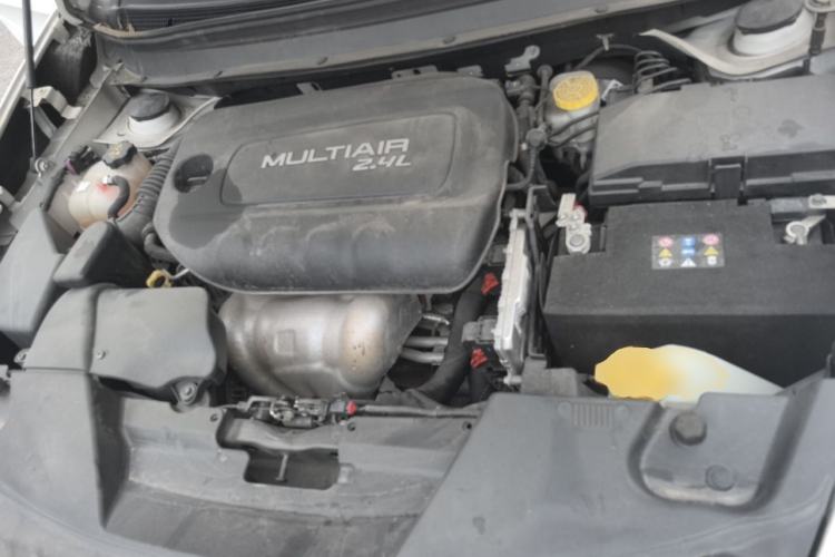 Used Jeep Cherokee 2017 2.4L Leading Edition Engine Bay