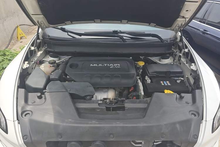 Used Jeep Cherokee 2017 2.4L Excellence Edition Engine Bay