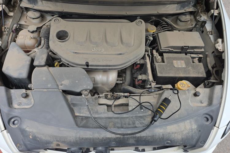 Used Jeep Cherokee 2017 2.0L Superior Edition Engine Bay
