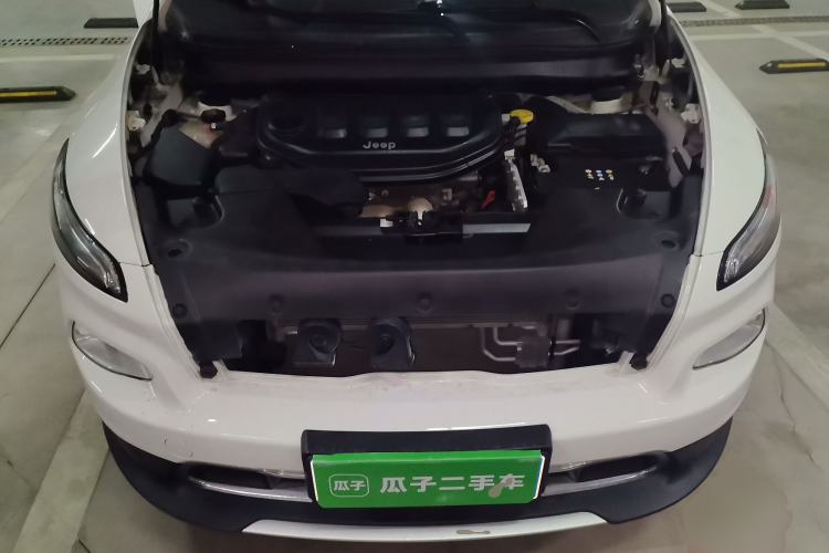 Used Jeep Cherokee 2017 2.0L Superior Edition Engine Bay