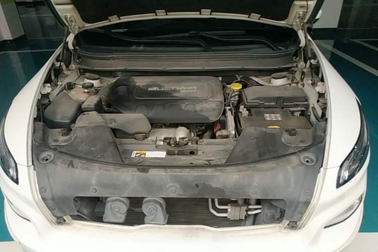 Used Jeep Cherokee 2017 2.4L Leading Edition Engine Bay
