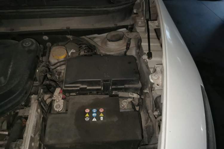 Used Jeep Cherokee 2017 2.0L Superior Edition Engine Bay Left