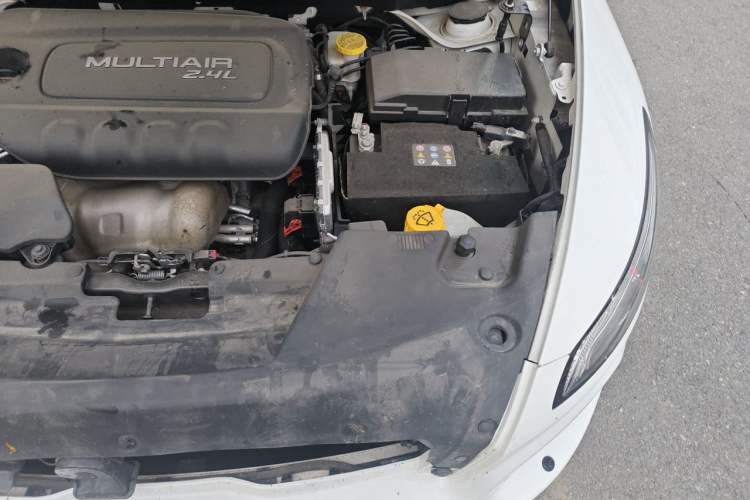 Used Jeep Cherokee 2017 2.4L Professional Smart Edition Engine Bay Left